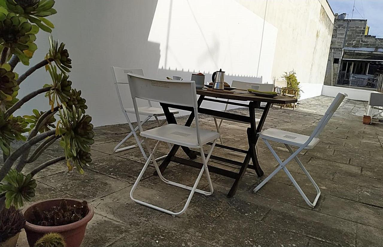 Confortevole Appartamento Vicino Al Centro Lecce Exterior photo